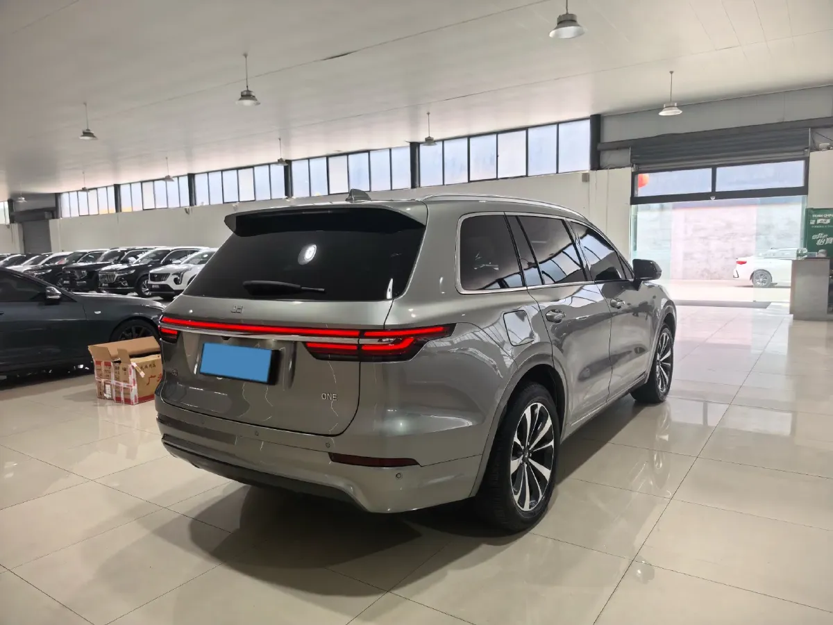 2020 Li ONE Range Extended 131HP REEV 40.5KWH,autocango,china used car exporter,china ev exporter,chinese used car exporter,chinese used ev exporter
