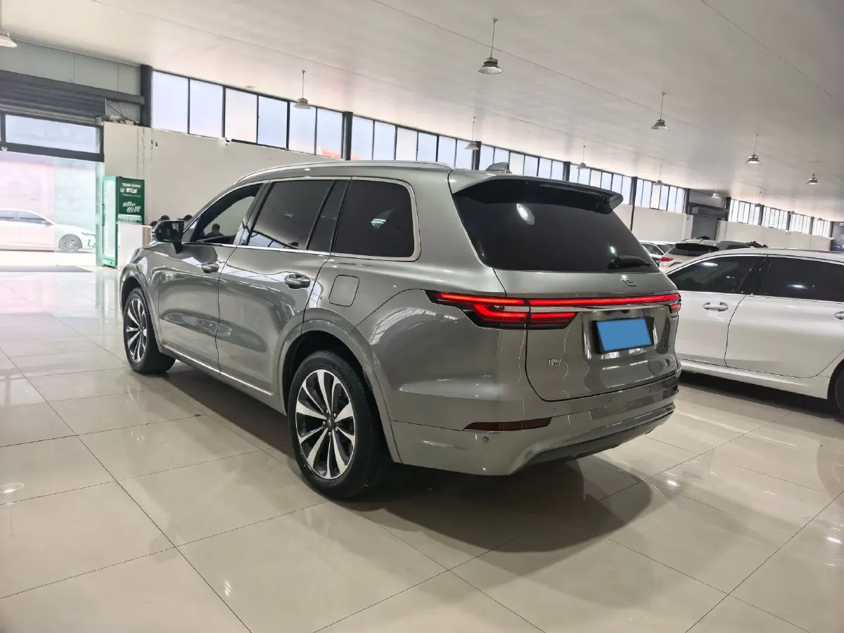 2020 Li ONE Range Extended 131HP REEV 40.5KWH,autocango,china used car exporter,china ev exporter,chinese used car exporter,chinese used ev exporter