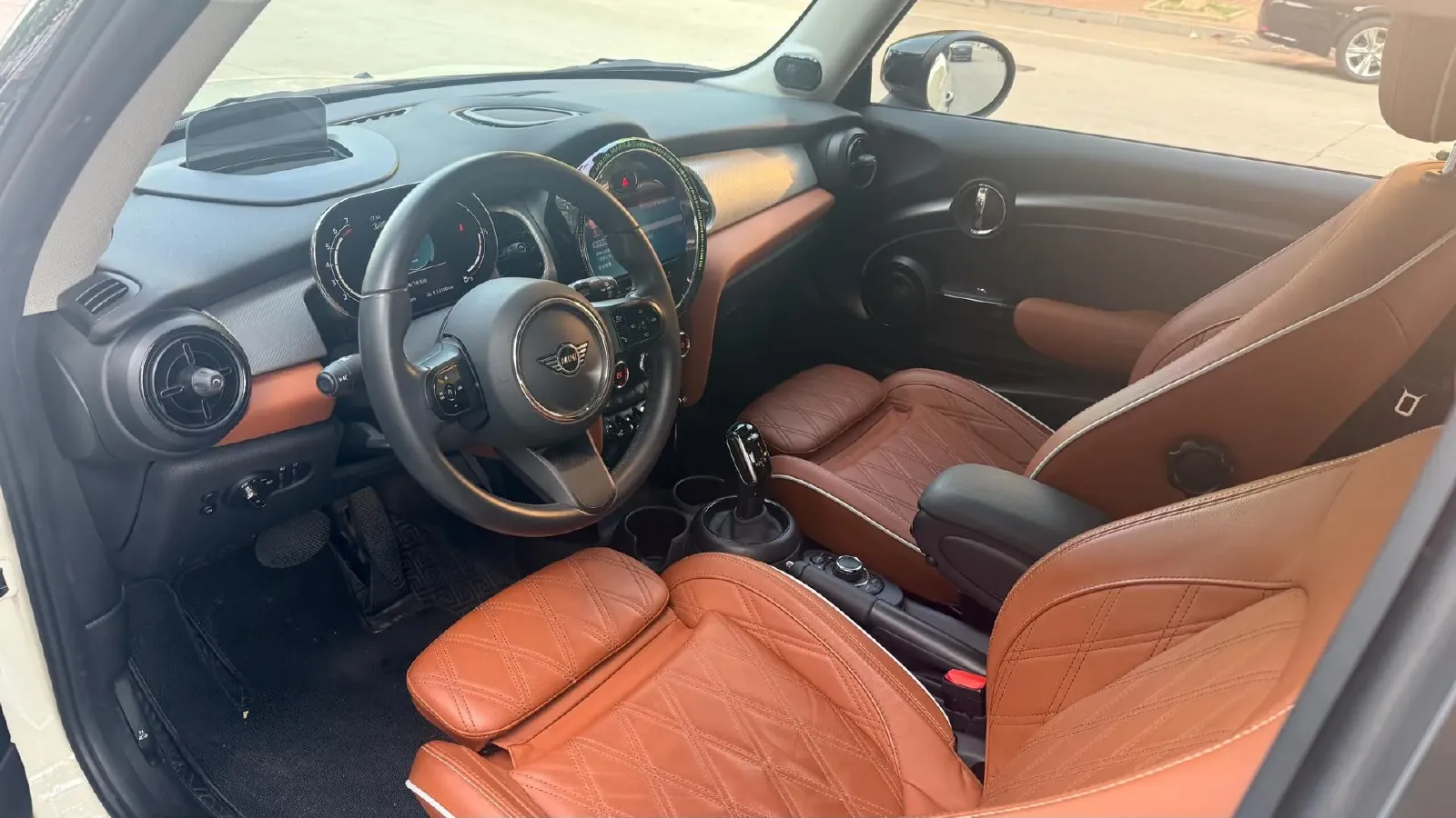 2023 MINI MINI 1.5T 136HP L3 7DCT,autocango,china used car exporter,china ev exporter,chinese used car exporter,chinese used ev exporter