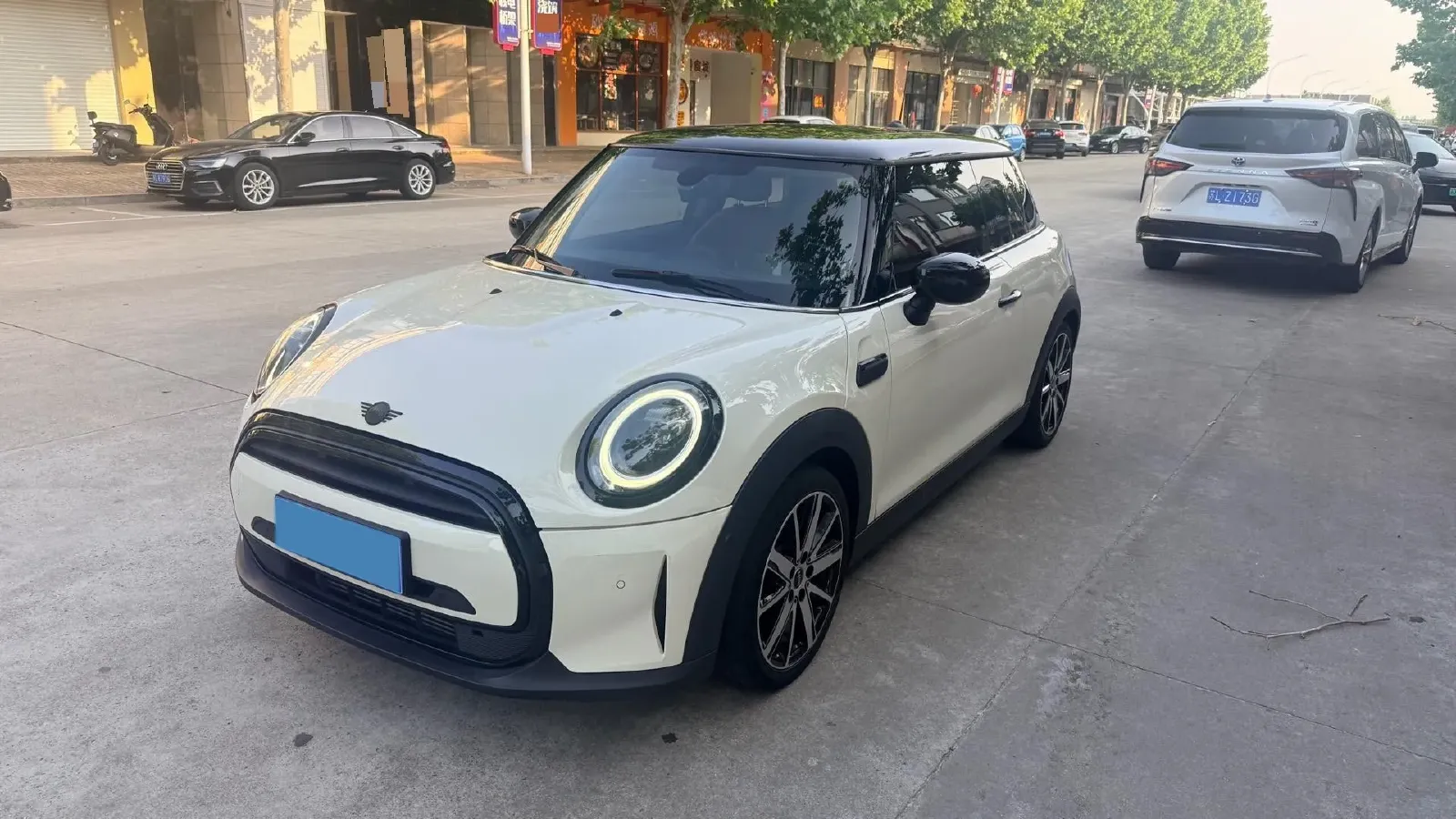 2023 MINI MINI 1.5T 136HP L3 7DCT,autocango,china used car exporter,china ev exporter,chinese used car exporter,chinese used ev exporter