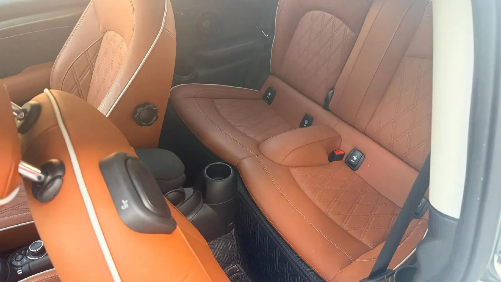 2023 MINI MINI 1.5T 136HP L3 7DCT,autocango,china used car exporter,china ev exporter,chinese used car exporter,chinese used ev exporter