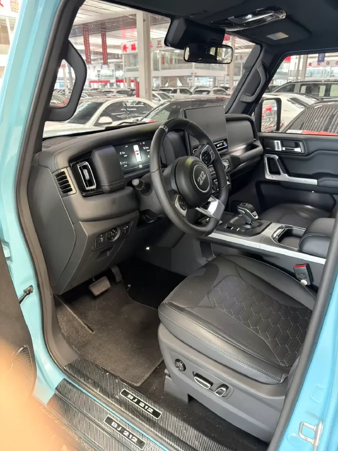2025 212 212 T01 2.0T 252HP L4 8AT,autocango,china used car exporter,china ev exporter,chinese used car exporter,chinese used ev exporter