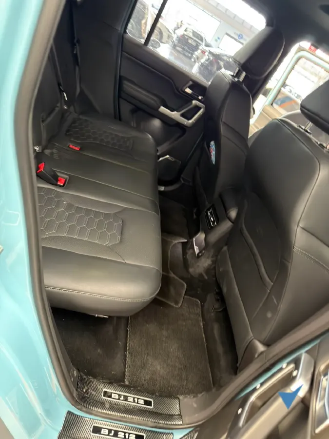 2025 212 212 T01 2.0T 252HP L4 8AT,autocango,china used car exporter,china ev exporter,chinese used car exporter,chinese used ev exporter