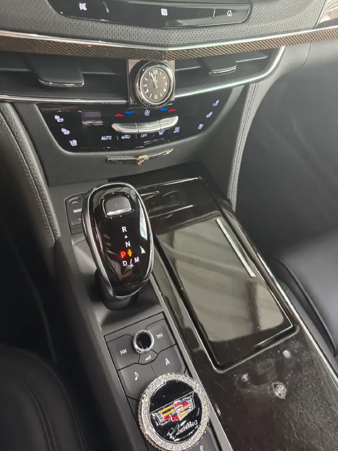 2020 Cadillac CT6 2.0T 241HP L4 10AT,autocango,china used car exporter,china ev exporter,chinese used car exporter,chinese used ev exporter