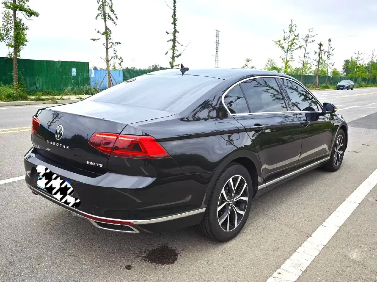 2020 Volkswagen Magotan 2.0T 186HP L4 7DCT,autocango,china used car exporter,china ev exporter,chinese used car exporter,chinese used ev exporter