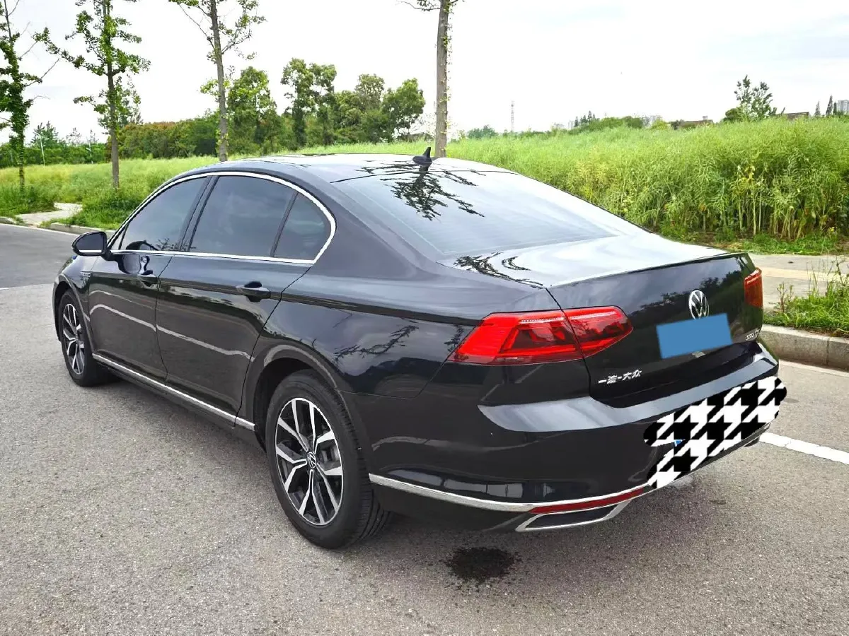 2020 Volkswagen Magotan 2.0T 186HP L4 7DCT,autocango,china used car exporter,china ev exporter,chinese used car exporter,chinese used ev exporter