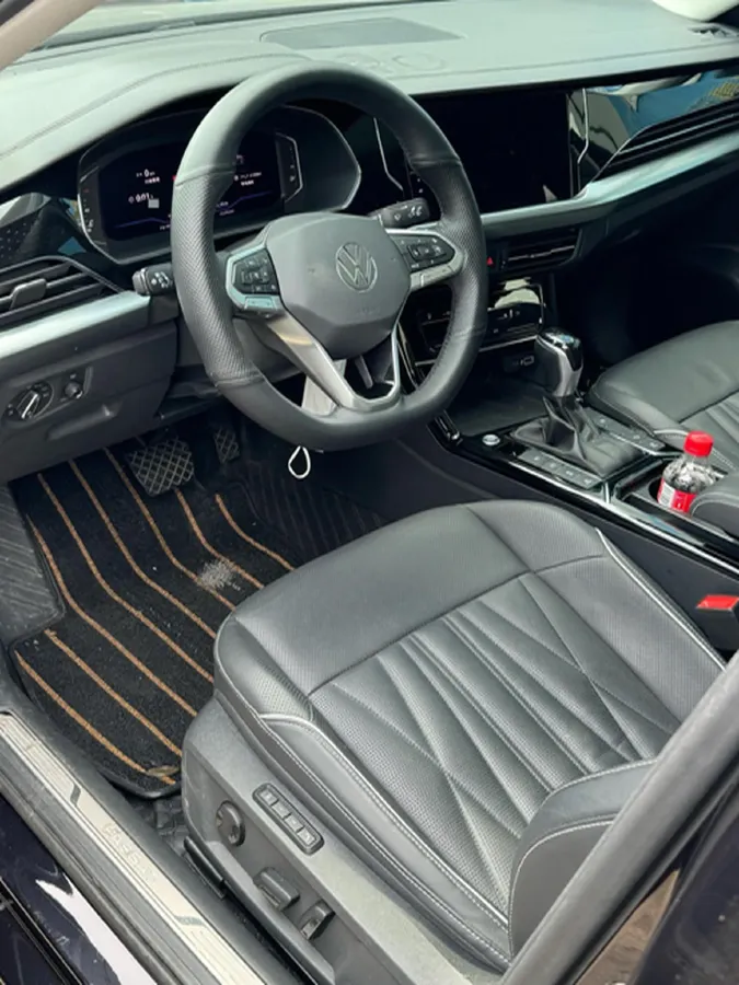2022 Volkswagen Passat 2.0T 220HP L4 7DCT,autocango,china used car exporter,china ev exporter,chinese used car exporter,chinese used ev exporter
