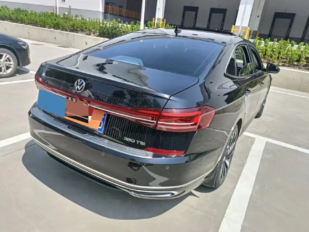 2022 Volkswagen Passat 2.0T 220HP L4 7DCT,autocango,china used car exporter,china ev exporter,chinese used car exporter,chinese used ev exporter