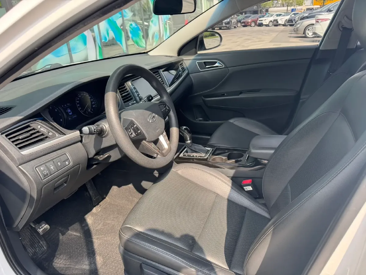 2017 Hyundai Mistra 1.8L 143HP L4 6AT,autocango,china used car exporter,china ev exporter,chinese used car exporter,chinese used ev exporter