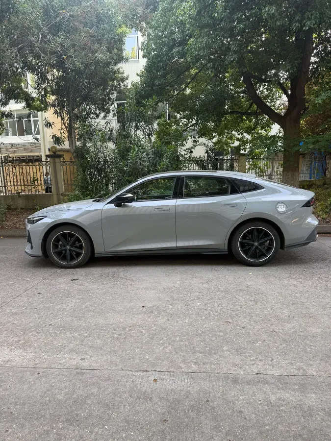 2022 ChangAn UNI-V 1.5T 188HP L4 7DCT,autocango,china used car exporter,china ev exporter,chinese used car exporter,chinese used ev exporter