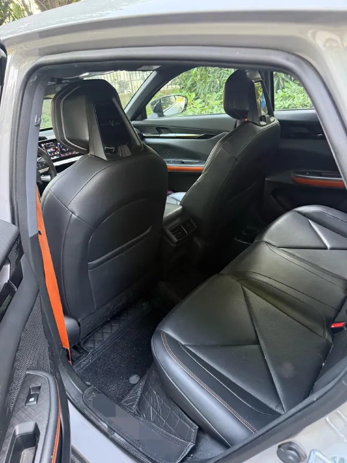 2022 ChangAn UNI-V 1.5T 188HP L4 7DCT,autocango,china used car exporter,china ev exporter,chinese used car exporter,chinese used ev exporter