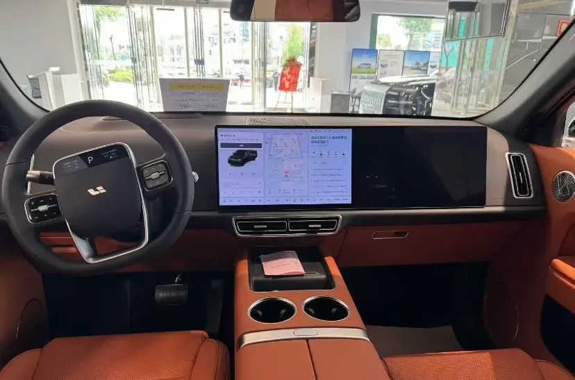 2025 Li L7 Range Extended 154HP REEV,autocango,china used car exporter,china ev exporter,chinese used car exporter,chinese used ev exporter