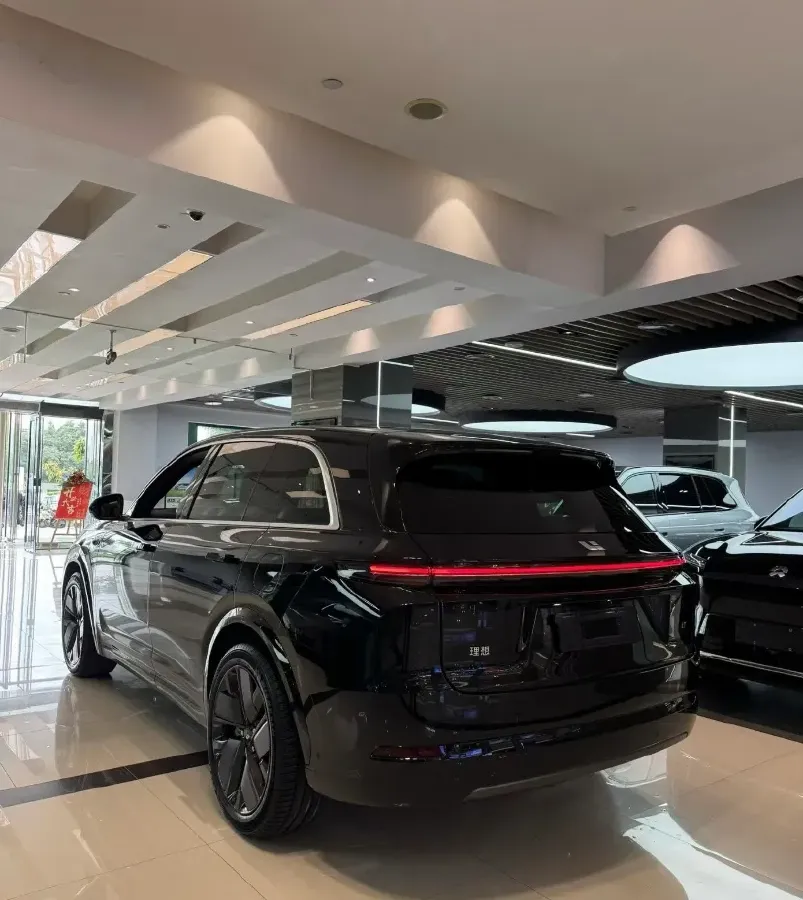 2025 Li L7 Range Extended 154HP REEV,autocango,china used car exporter,china ev exporter,chinese used car exporter,chinese used ev exporter