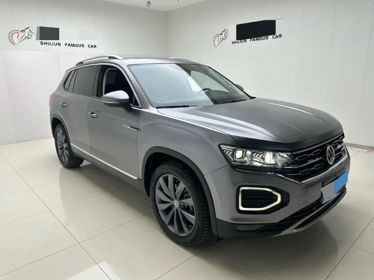 2019 Jeep Cherokee 2.0T 265HP L4 9AT,autocango,china used car exporter,china ev exporter,chinese used car exporter,chinese used ev exporter
