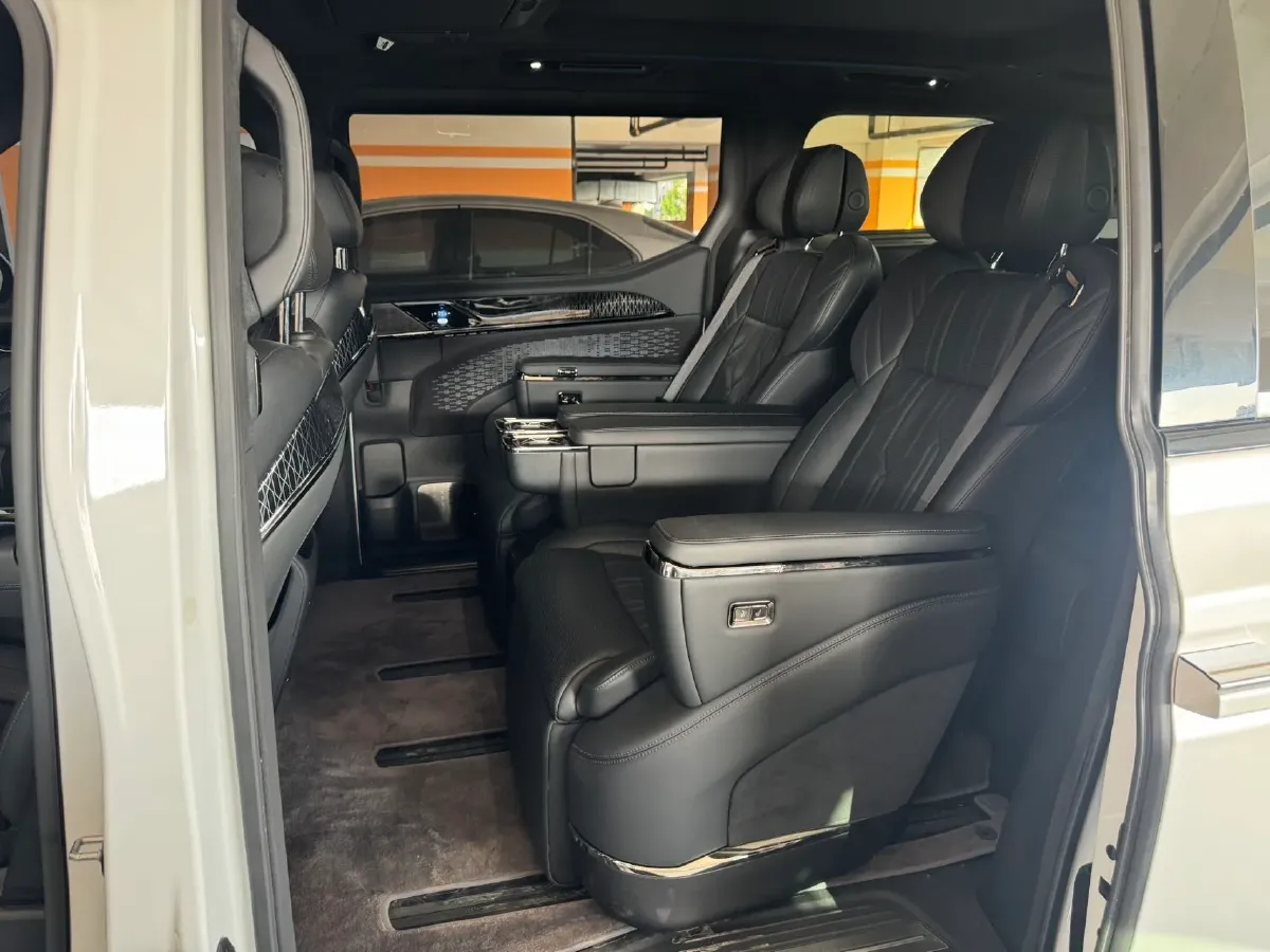 2022 Zeekr 009 BEV 140KWH,autocango,china used car exporter,china ev exporter,chinese used car exporter,chinese used ev exporter