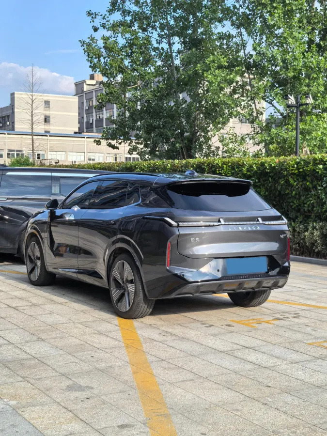 2025 LYNK&CO 08 EM-P 1.5T 163HP L4 3DHT PHEV 39.6/39.8KWH,autocango,china used car exporter,china ev exporter,chinese used car exporter,chinese used ev exporter