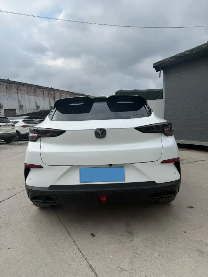 2022 ChangAn UNI-T 2.0T 233HP L4 8AT,autocango,china used car exporter,china ev exporter,chinese used car exporter,chinese used ev exporter