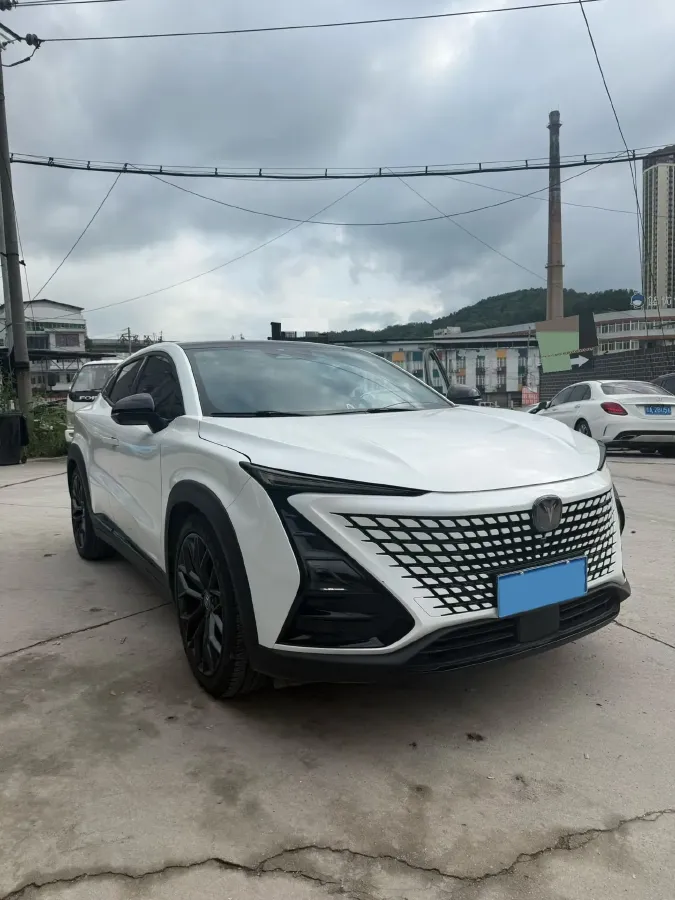 2022 ChangAn UNI-T 2.0T 233HP L4 8AT,autocango,china used car exporter,china ev exporter,chinese used car exporter,chinese used ev exporter