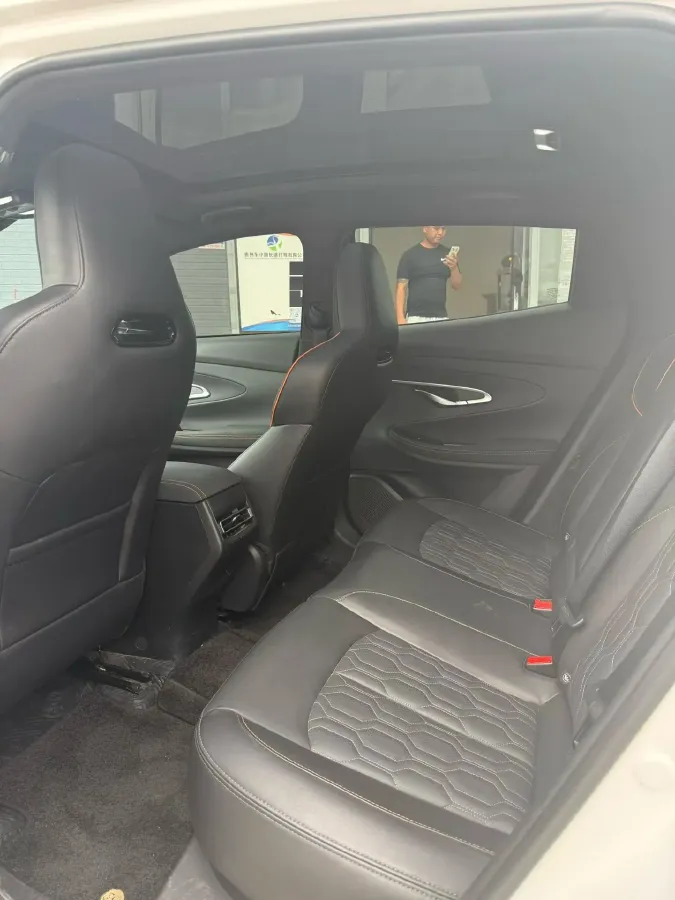 2022 ChangAn UNI-T 2.0T 233HP L4 8AT,autocango,china used car exporter,china ev exporter,chinese used car exporter,chinese used ev exporter