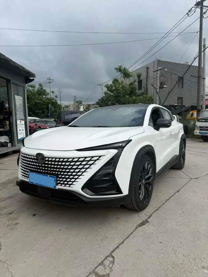 2022 ChangAn UNI-T 2.0T 233HP L4 8AT,autocango,china used car exporter,china ev exporter,chinese used car exporter,chinese used ev exporter