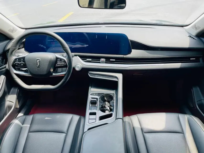 2025 Bestune B70 1.5T 169HP L4 7DCT,autocango,china used car exporter,china ev exporter,chinese used car exporter,chinese used ev exporter