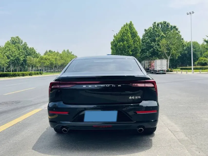 2025 Bestune B70 1.5T 169HP L4 7DCT,autocango,china used car exporter,china ev exporter,chinese used car exporter,chinese used ev exporter