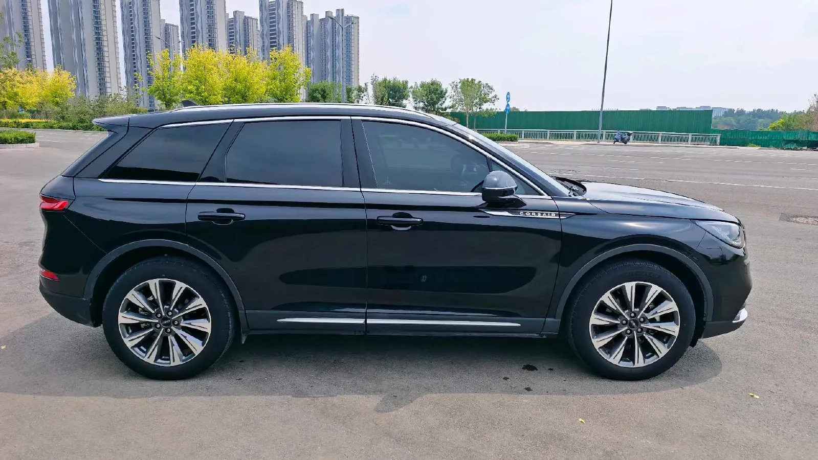 2022 Lincoln Corsair 2.0T 245HP L4 8AT,autocango,china used car exporter,china ev exporter,chinese used car exporter,chinese used ev exporter