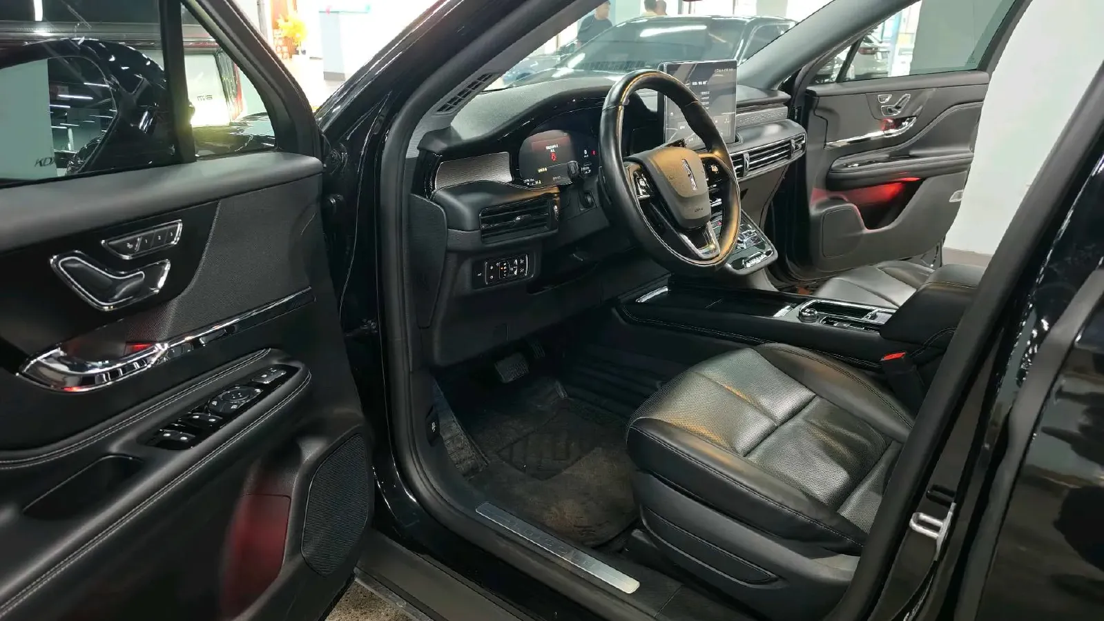 2022 Lincoln Corsair 2.0T 245HP L4 8AT,autocango,china used car exporter,china ev exporter,chinese used car exporter,chinese used ev exporter