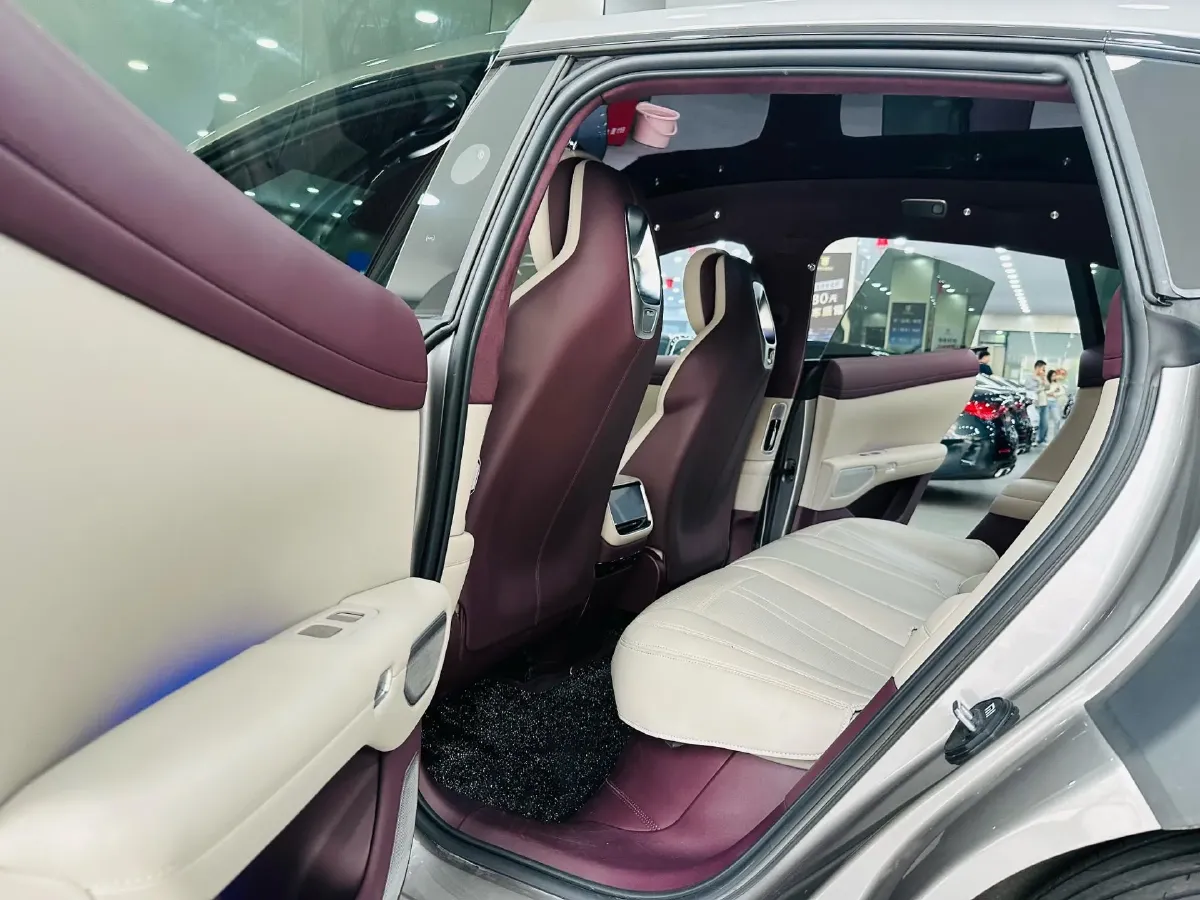 2025 MI YU7 BEV 101.7KWH,autocango,china used car exporter,china ev exporter,chinese used car exporter,chinese used ev exporter