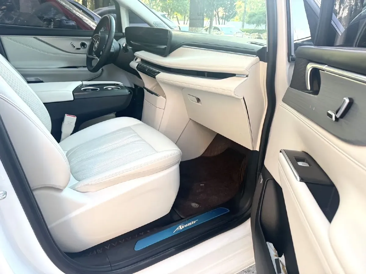 2025 Buick GL8 1.5T 180HP L4 2DHT PHEV,autocango,china used car exporter,china ev exporter,chinese used car exporter,chinese used ev exporter
