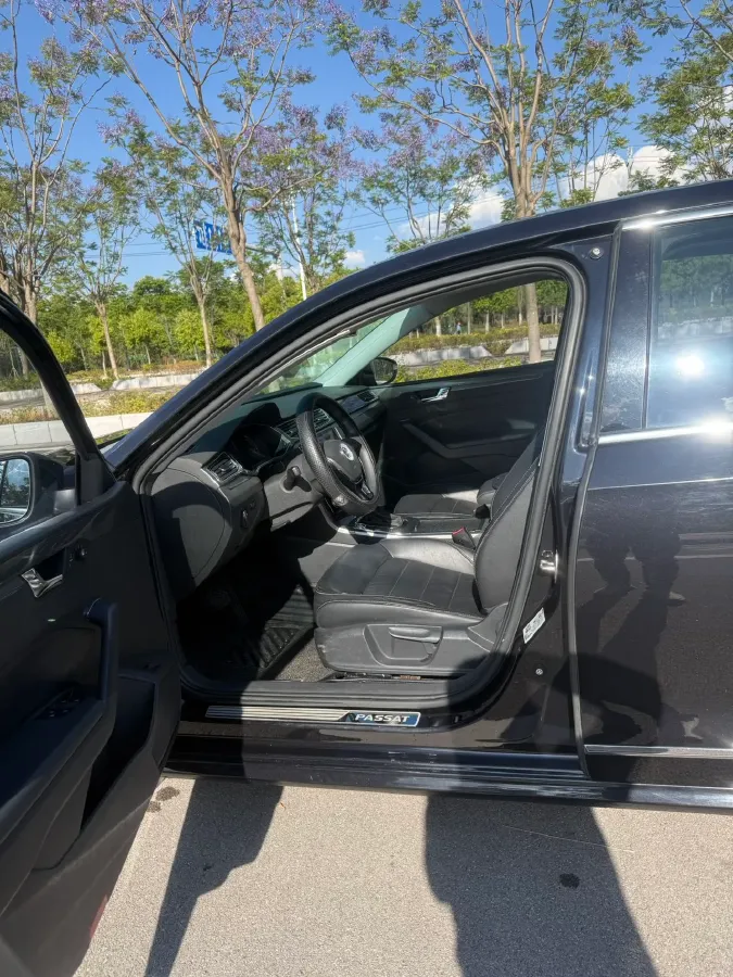 2015 Volkswagen Passat 1.8T 160HP L4 6AT,autocango,china used car exporter,china ev exporter,chinese used car exporter,chinese used ev exporter