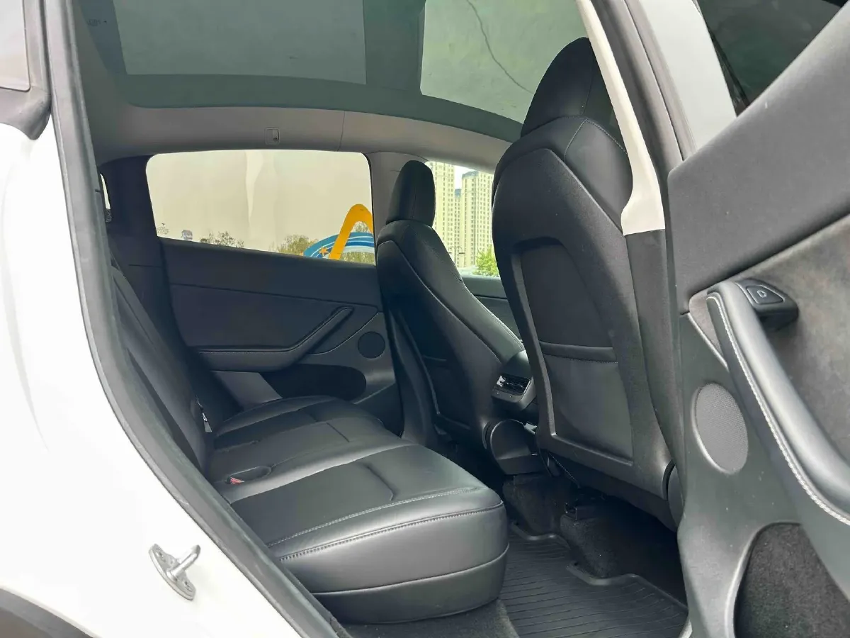 2022 Tesla Model Y BEV 60KWH,autocango,china used car exporter,china ev exporter,chinese used car exporter,chinese used ev exporter