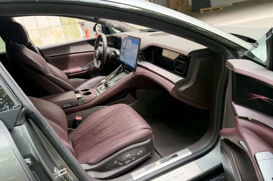 2024 Denza DenzaZ9GT 2.0T 207HP L4 E-CVT PHEV 38.5KWH,autocango,china used car exporter,china ev exporter,chinese used car exporter,chinese used ev exporter