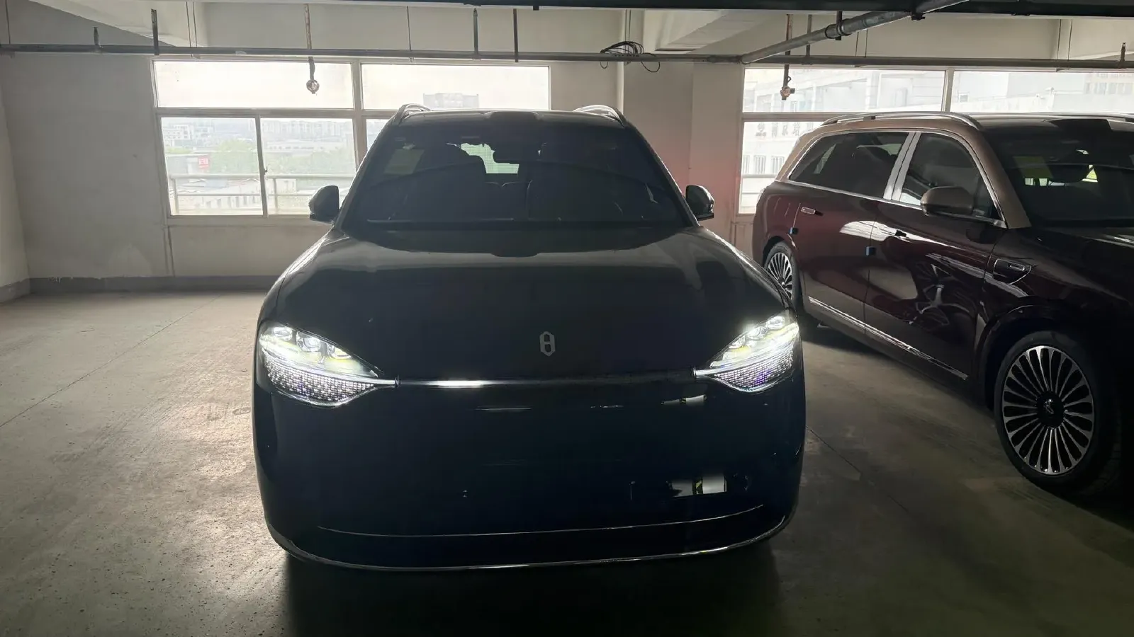 2025 AITO AITO M9 REEV 160HP REEV 52KWH,autocango,china used car exporter,china ev exporter,chinese used car exporter,chinese used ev exporter