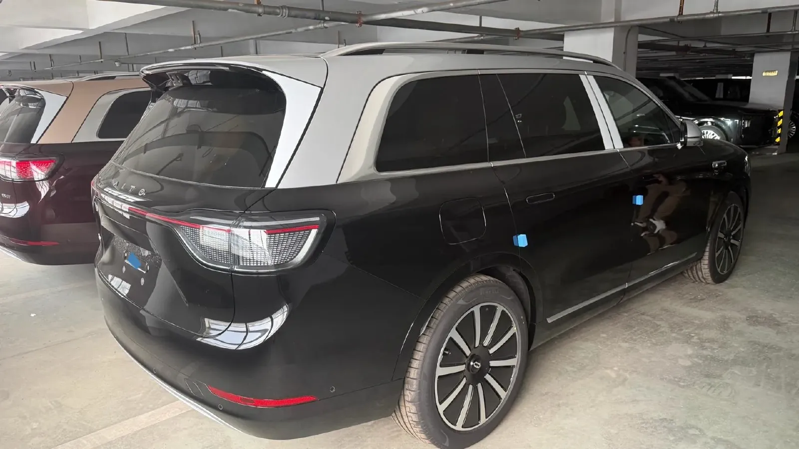 2025 AITO AITO M9 REEV 160HP REEV 52KWH,autocango,china used car exporter,china ev exporter,chinese used car exporter,chinese used ev exporter