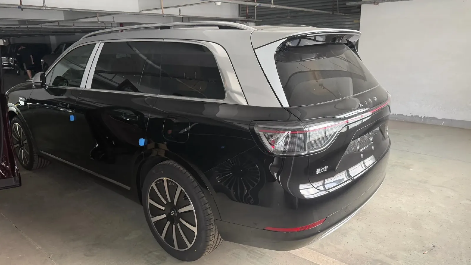 2025 AITO AITO M9 REEV 160HP REEV 52KWH,autocango,china used car exporter,china ev exporter,chinese used car exporter,chinese used ev exporter