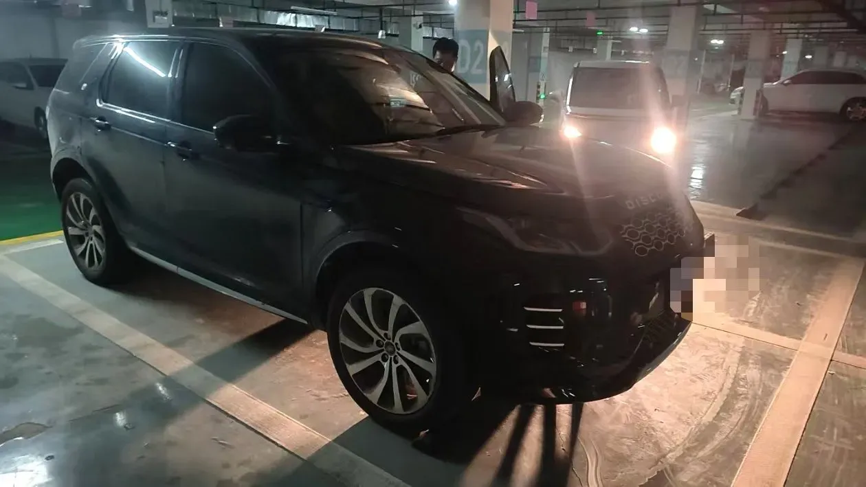 2025 Land Rover Discovery Sport 2.0T 249HP L4 9AT,autocango,china used car exporter,china ev exporter,chinese used car exporter,chinese used ev exporter