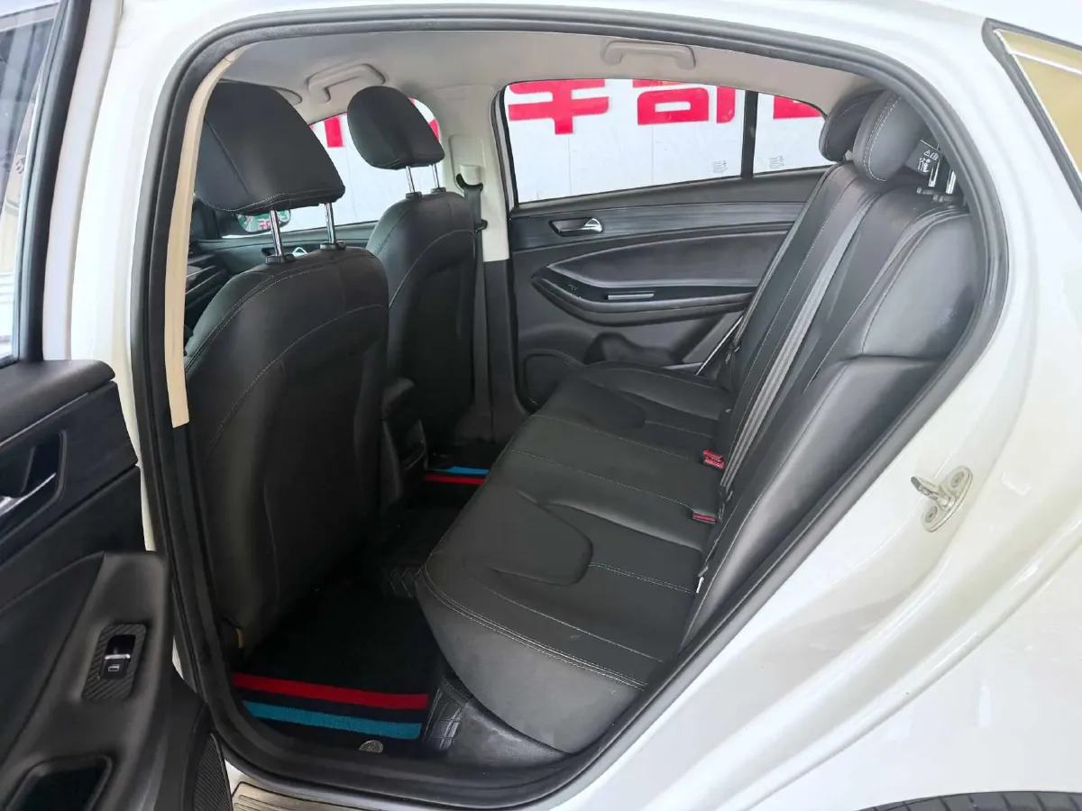 2021 Chery Arrizo 5 1.5L 116HP L4 5MT,autocango,china used car exporter,china ev exporter,chinese used car exporter,chinese used ev exporter
