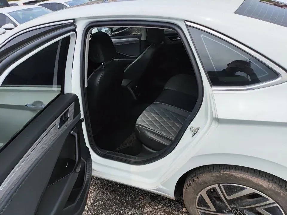 2023 Volkswagen Sagitar 1.2T 116HP L4 7DCT,autocango,china used car exporter,china ev exporter,chinese used car exporter,chinese used ev exporter