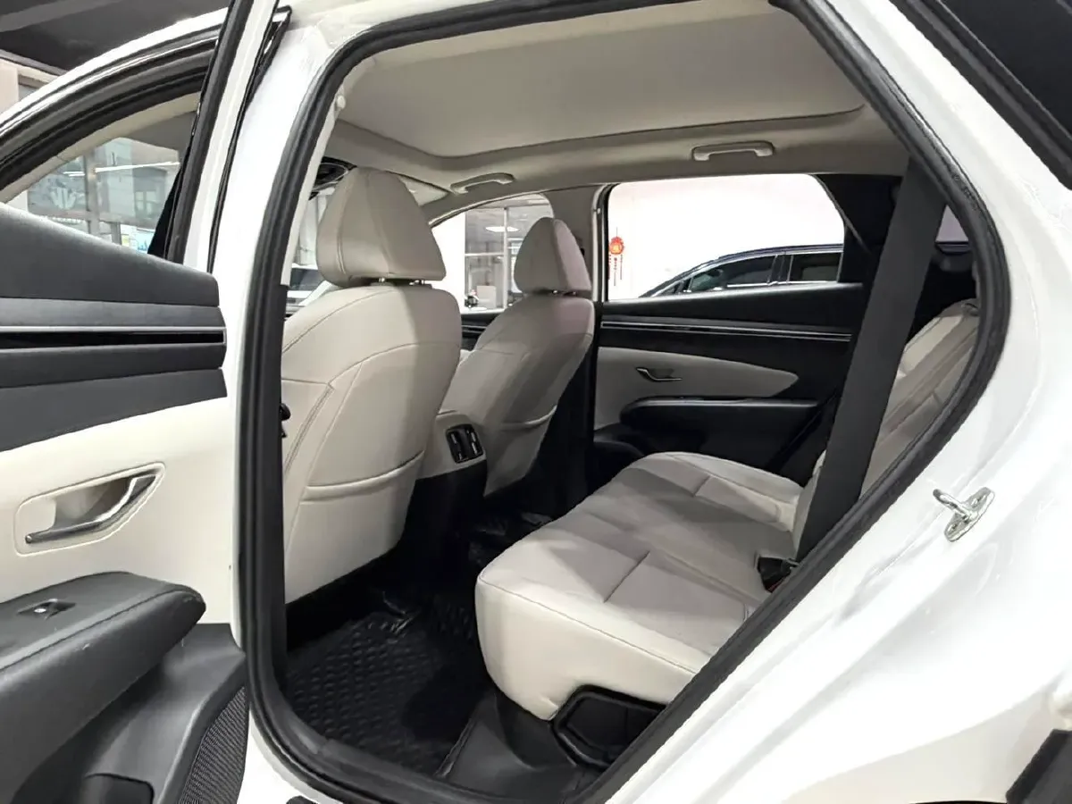 2021 Hyundai Tucson 1.5T 200HP L4 7DCT,autocango,china used car exporter,china ev exporter,chinese used car exporter,chinese used ev exporter