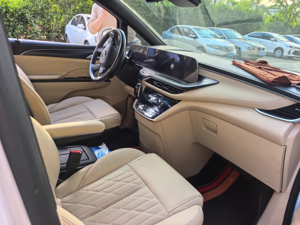 2022 Buick GL8 2.0T 237HP L4 9AT,autocango,china used car exporter,china ev exporter,chinese used car exporter,chinese used ev exporter