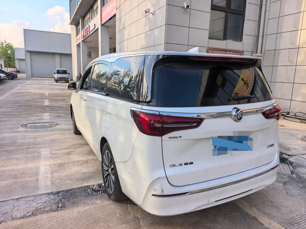 2022 Buick GL8 2.0T 237HP L4 9AT,autocango,china used car exporter,china ev exporter,chinese used car exporter,chinese used ev exporter