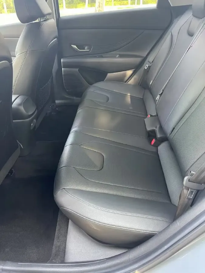 2021 Hyundai Elantra 1.5L 115HP L4 CVT,autocango,china used car exporter,china ev exporter,chinese used car exporter,chinese used ev exporter