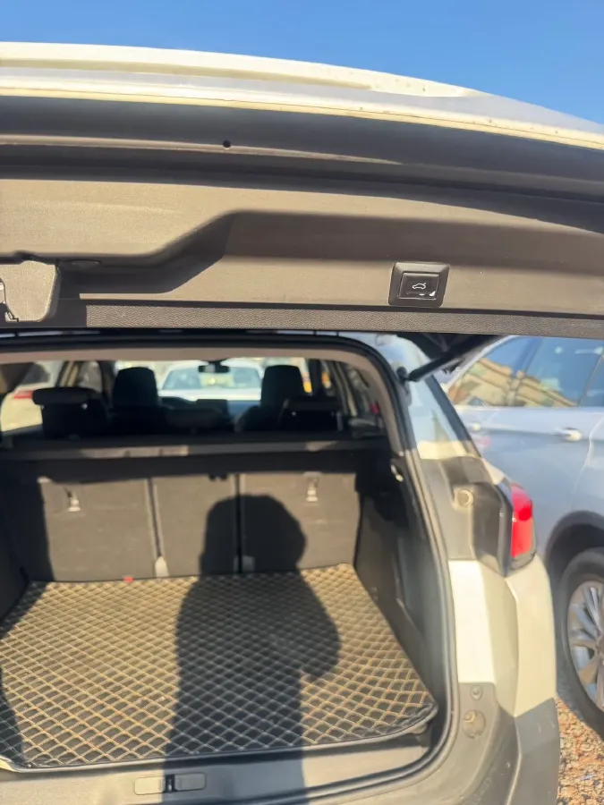 2019 Peugeot 5008 1.6T 170HP L4 6AT,autocango,china used car exporter,china ev exporter,chinese used car exporter,chinese used ev exporter