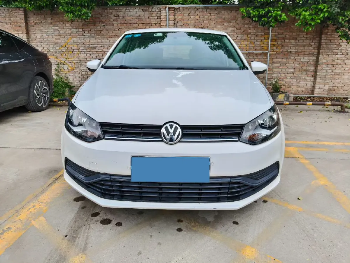 2016 Volkswagen Polo 1.4L 90HP L4 5MT,autocango,china used car exporter,china ev exporter,chinese used car exporter,chinese used ev exporter