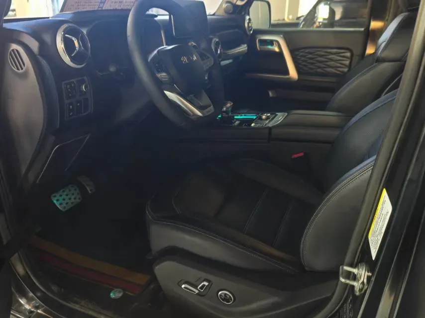 2024 Beijing BJ40 2.0T 163HP L4 8AT,autocango,china used car exporter,china ev exporter,chinese used car exporter,chinese used ev exporter
