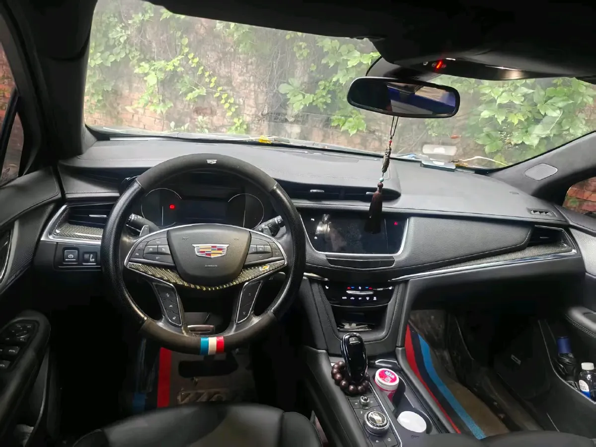 2022 Cadillac XT5 2.0T 237HP L4 9AT,autocango,china used car exporter,china ev exporter,chinese used car exporter,chinese used ev exporter