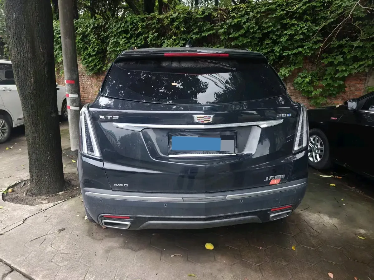 2022 Cadillac XT5 2.0T 237HP L4 9AT,autocango,china used car exporter,china ev exporter,chinese used car exporter,chinese used ev exporter