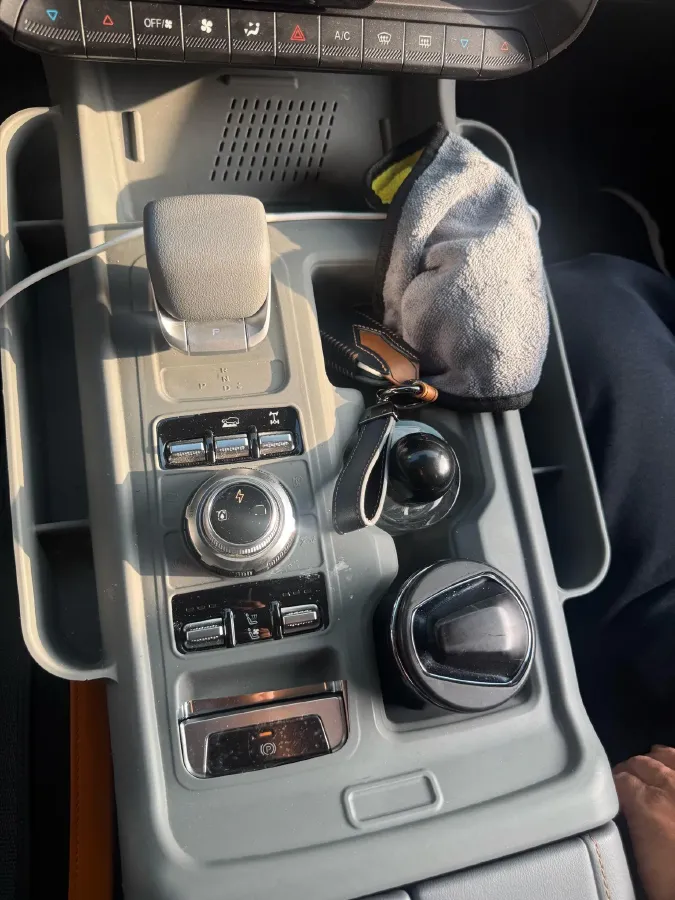 2025 Beijing BJ40 REEV REEV 188HP REEV 40.3KWH,autocango,china used car exporter,china ev exporter,chinese used car exporter,chinese used ev exporter