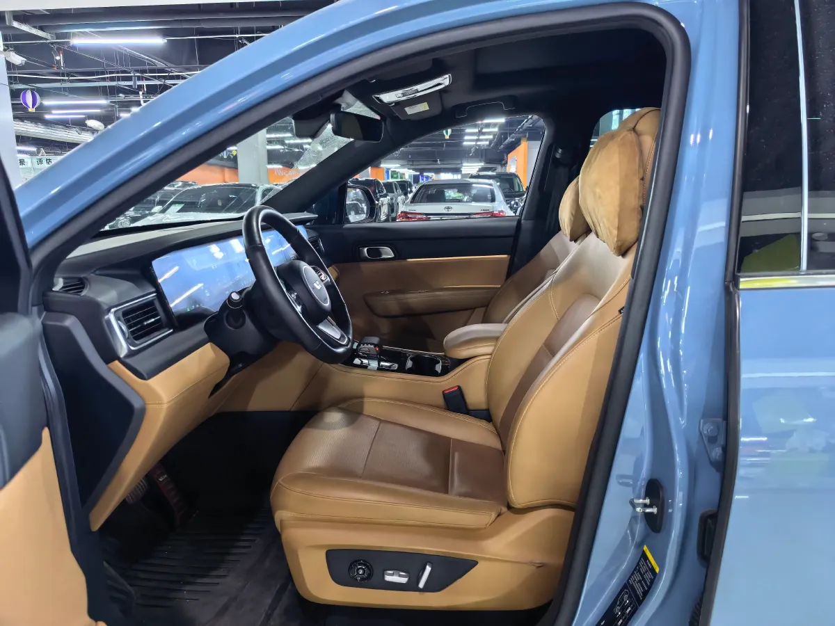 2021 Li ONE Range Extended 131HP REEV 40.5KWH,autocango,china used car exporter,china ev exporter,chinese used car exporter,chinese used ev exporter